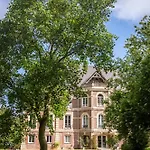 Le Petit Chateau De Conteville Pensión 4*