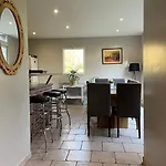 Le Petit Chateau De Conteville 4*