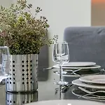 Le Petit Chateau De Conteville Pensión 4*
