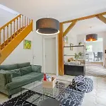 Pensión Le Petit Chateau De Conteville