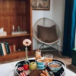 Pensión Le Petit Chateau De Conteville 4*