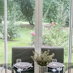 Pensión Le Petit Chateau De Conteville 4*