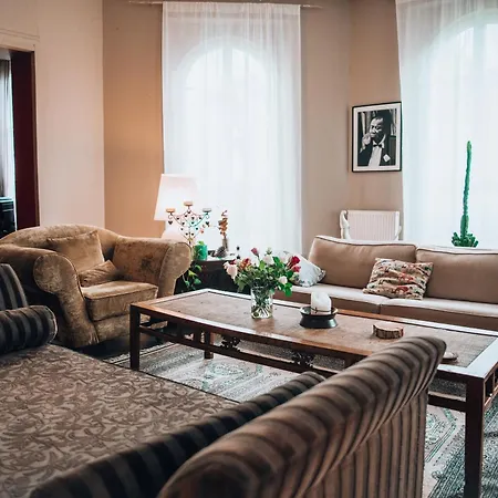 Le Petit Chateau De Conteville Vendégház