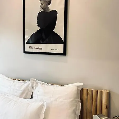 Le Petit Chateau De Conteville