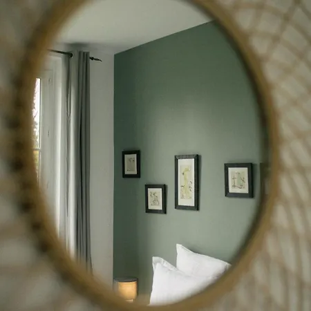 Le Petit Chateau De Conteville